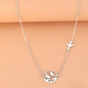 ‼️NEW IN‼️Elegant Silver Globe Pendant Necklace